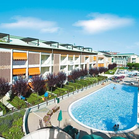 Апартаменты Residenza Le Acacie Бибионе Экстерьер фото